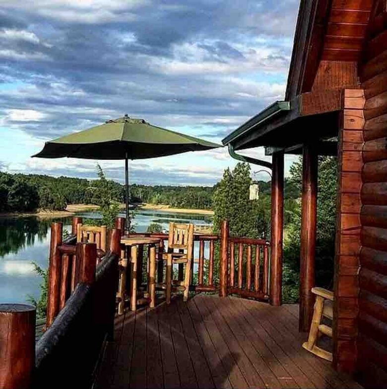 Mountain-View Lodge with Private Lake Access near Pigeon Forge - Sevierville, Tennessee