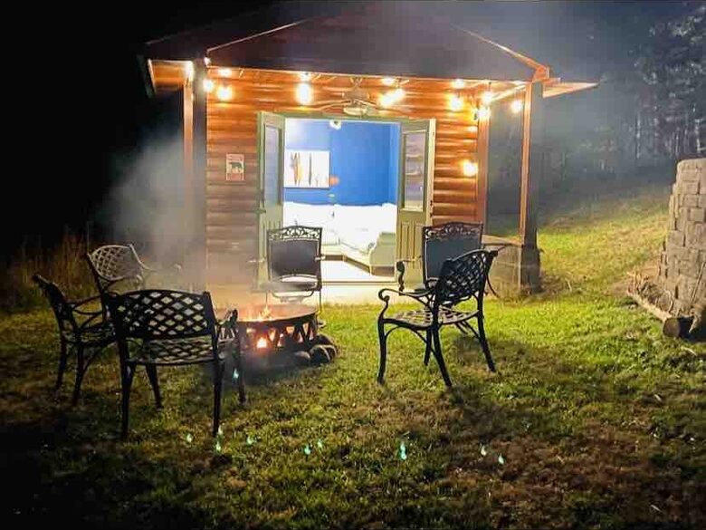 Mountain-View Lodge with Private Lake Access near Pigeon Forge - Sevierville, Tennessee