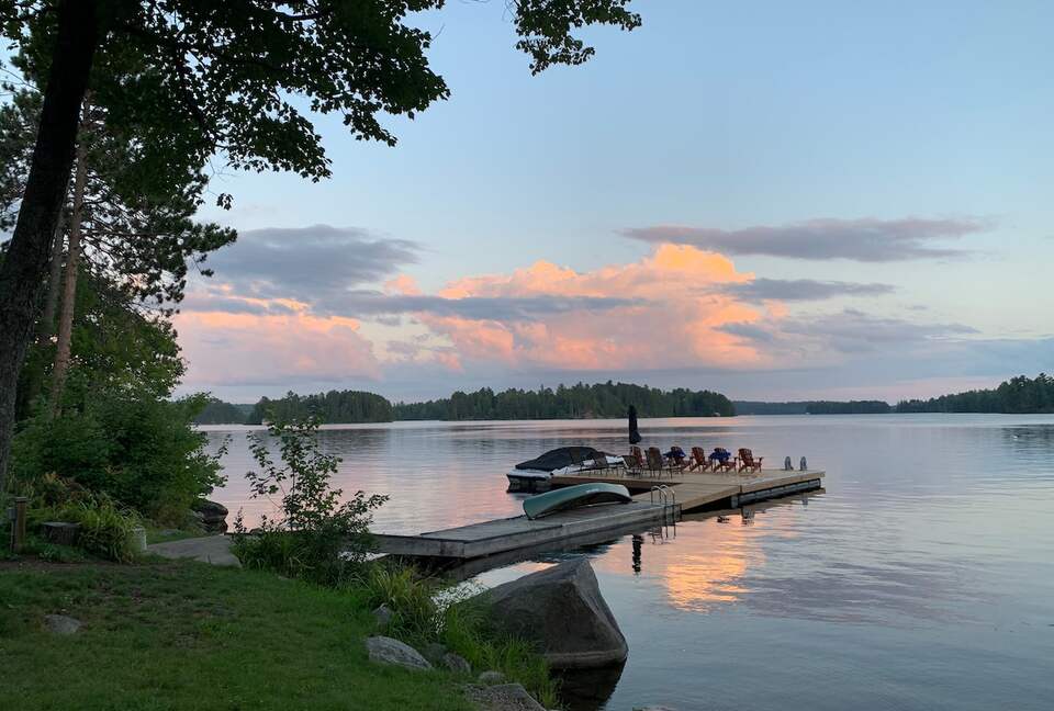 Luxury Lake House  With Stunning Lake Views In Canadian Wilderness - McArthurs Mills, Canada