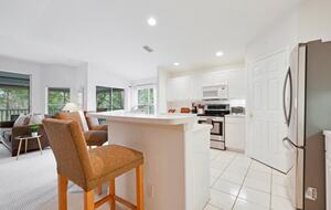 Elegant Escape in Tarpon Cove’s Gated Community - Naples, Florida
