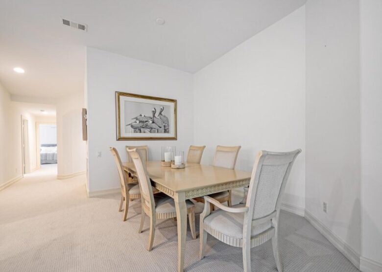 Elegant Escape in Tarpon Cove’s Gated Community - Naples, Florida