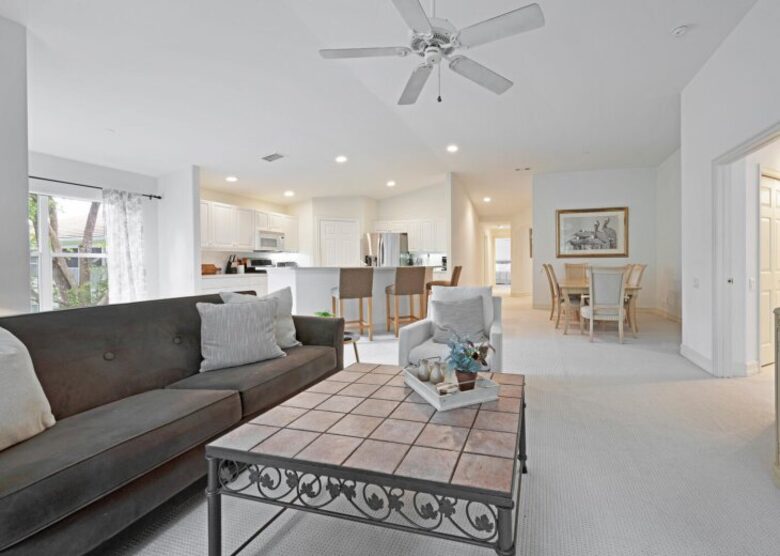Elegant Escape in Tarpon Cove’s Gated Community - Naples, Florida