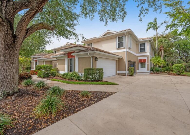 Elegant Escape in Tarpon Cove’s Gated Community - Naples, Florida