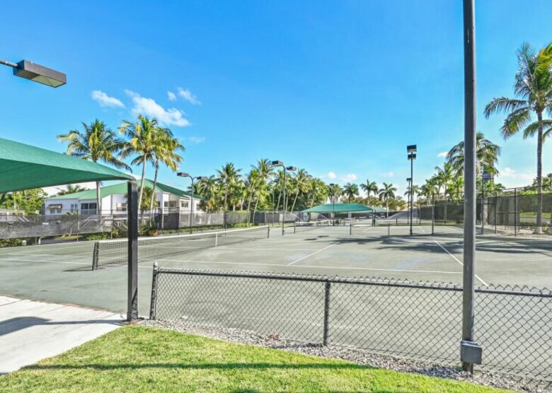Elegant Escape in Tarpon Cove’s Gated Community - Naples, Florida