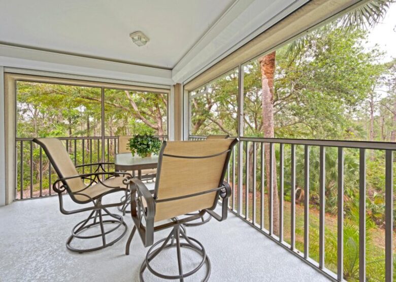 Elegant Escape in Tarpon Cove’s Gated Community - Naples, Florida