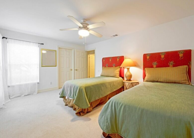 Elegant Escape in Tarpon Cove’s Gated Community - Naples, Florida