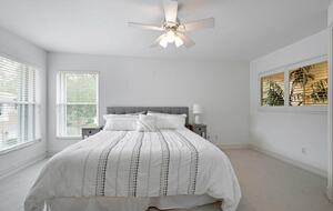 Elegant Escape in Tarpon Cove’s Gated Community - Naples, Florida