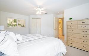 Elegant Escape in Tarpon Cove’s Gated Community - Naples, Florida