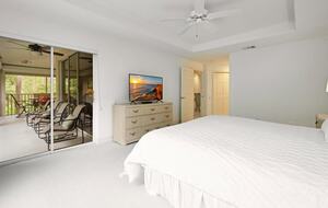 Elegant Escape in Tarpon Cove’s Gated Community - Naples, Florida