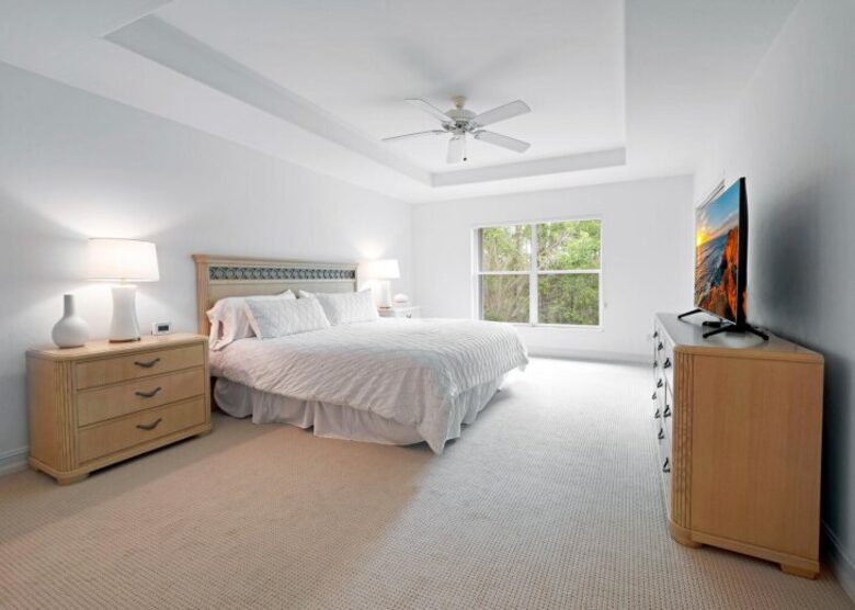 Elegant Escape in Tarpon Cove’s Gated Community - Naples, Florida