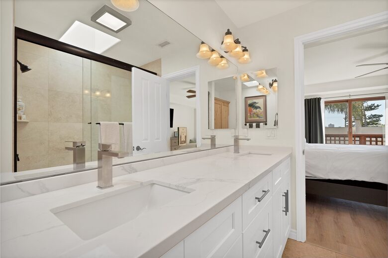 Pacific Beach Condo - 3 Bed & 3 Bath - San Diego, California