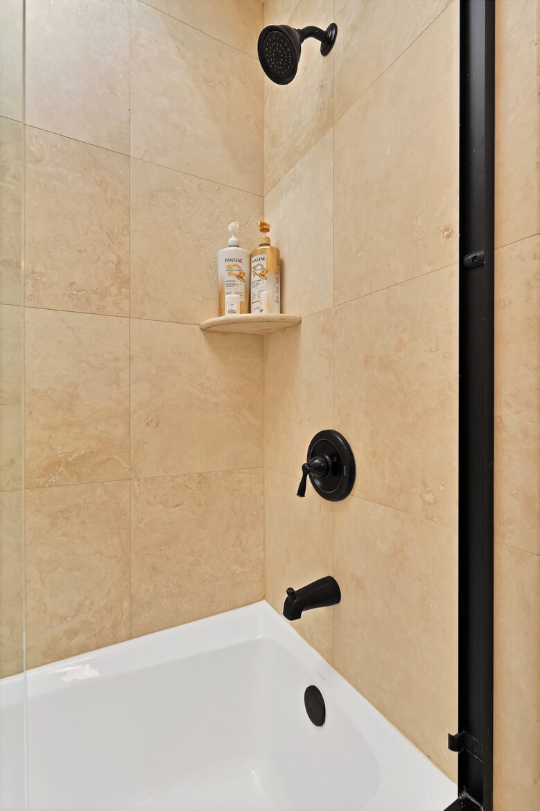 Pacific Beach Condo - 3 Bed & 3 Bath - San Diego, California