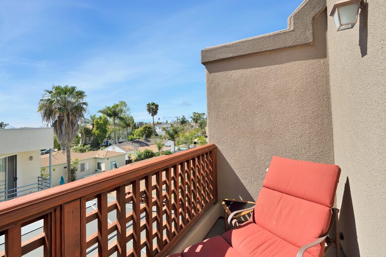 Pacific Beach Condo - 3 Bed & 3 Bath - San Diego, California