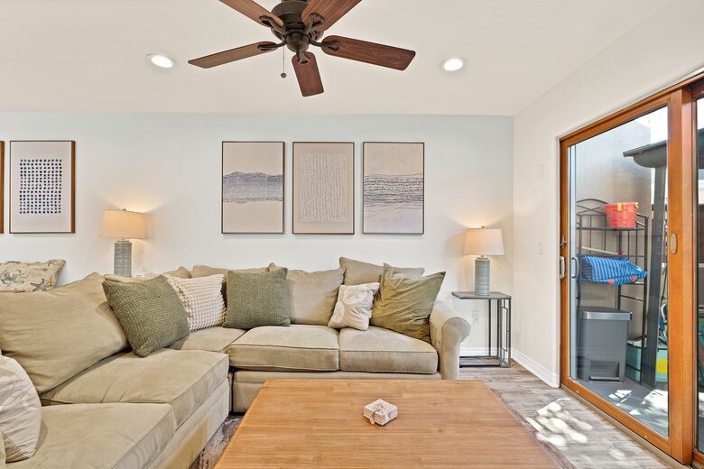 Pacific Beach Condo - 3 Bed & 3 Bath - San Diego, California