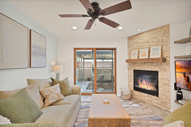 Pacific Beach Condo - 3 Bed & 3 Bath - San Diego, California
