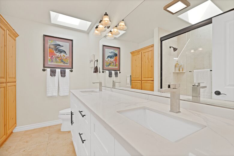 Pacific Beach Condo - 3 Bed & 3 Bath - San Diego, California
