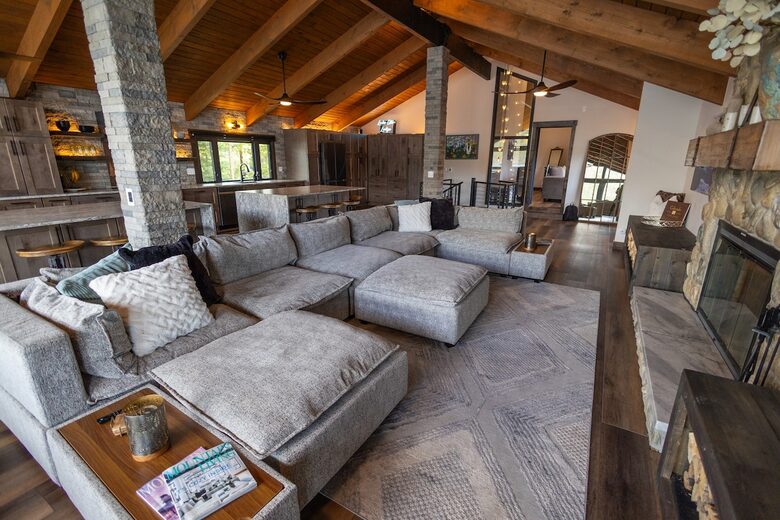Lake Otter Lodge - Luxury Rocky Mountain Lake House - Grand Lake, Colorado