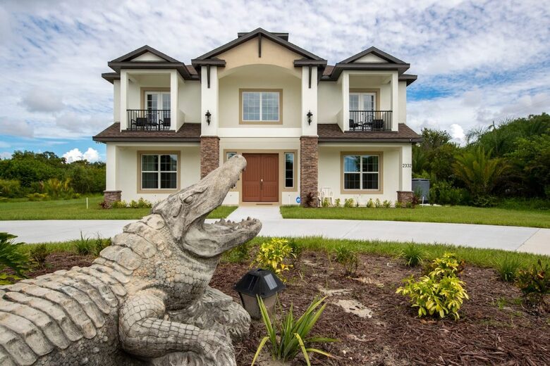 Gator Manor | A Private Estate Retreat Near Orlando - Oviedo, Florida