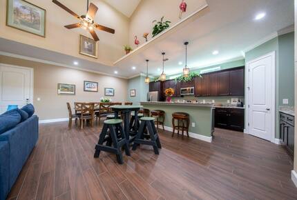 Gator Manor | A Private Estate Retreat Near Orlando - Oviedo, Florida