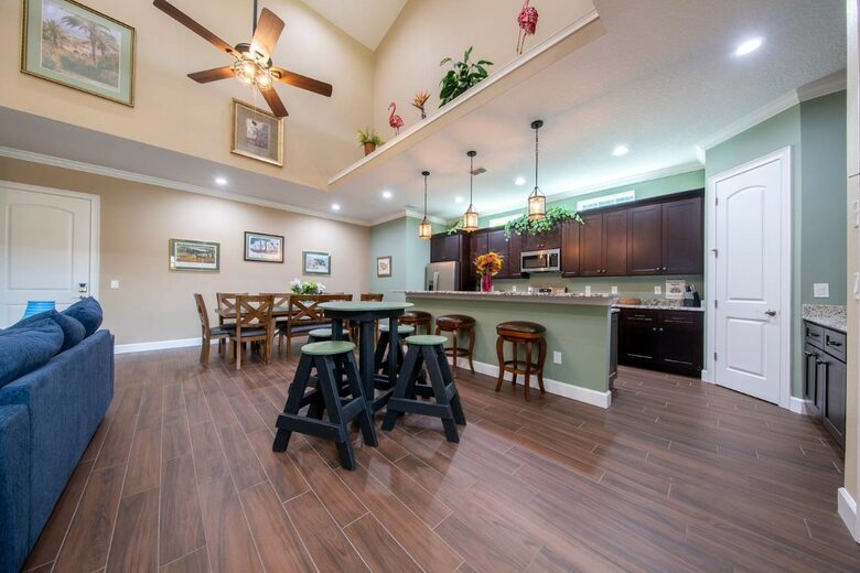 Gator Manor | A Private Estate Retreat Near Orlando - Oviedo, Florida