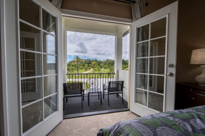 Gator Manor | A Private Estate Retreat Near Orlando - Oviedo, Florida