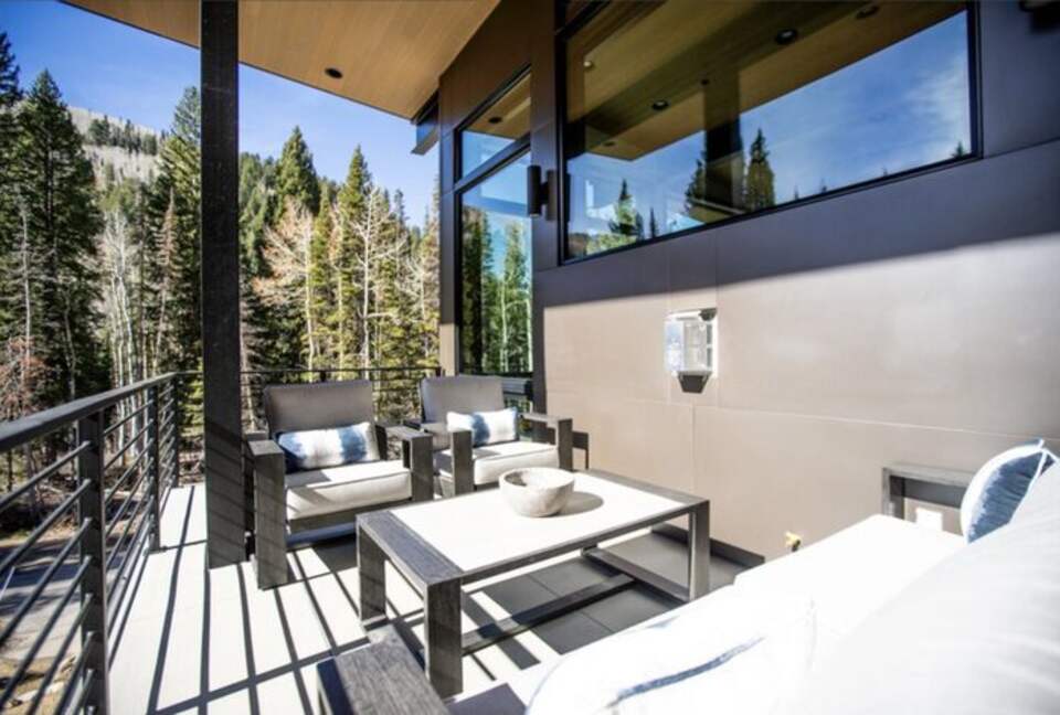 A Modern Ski-In/Ski-Out Sanctuary - Brighton, Utah