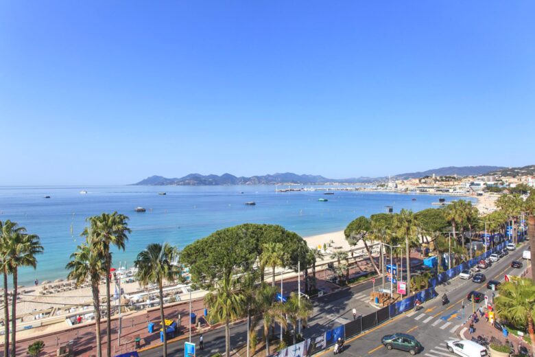 Stylish Oceanfront Getaway | Steps from the Film Festival Red Carpet - Cannes, France