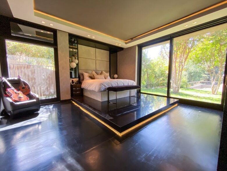 Elegant Designer Estate in Exclusive Lo Barnechea - Lo Barnechea, Chile