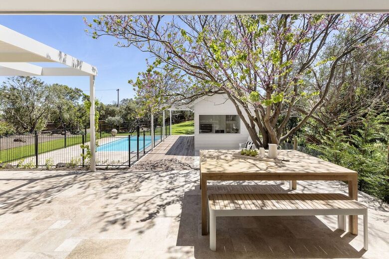 Blairgowrie Coastal Retreat | Light-Filled Sanctuary Near the Dunes - Blairgowrie, Australia