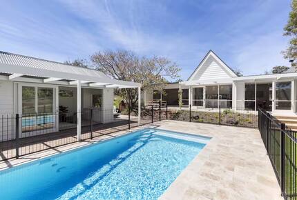 Blairgowrie Coastal Retreat | Light-Filled Sanctuary Near the Dunes - Blairgowrie, Australia