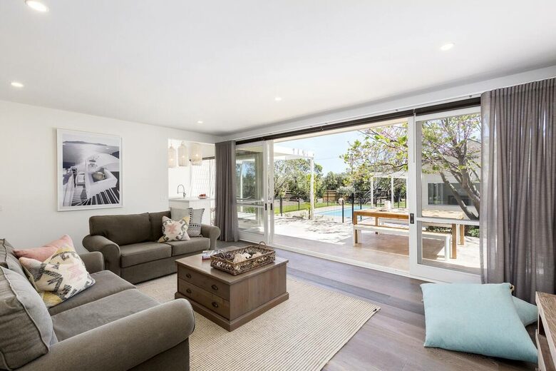 Blairgowrie Coastal Retreat | Light-Filled Sanctuary Near the Dunes - Blairgowrie, Australia