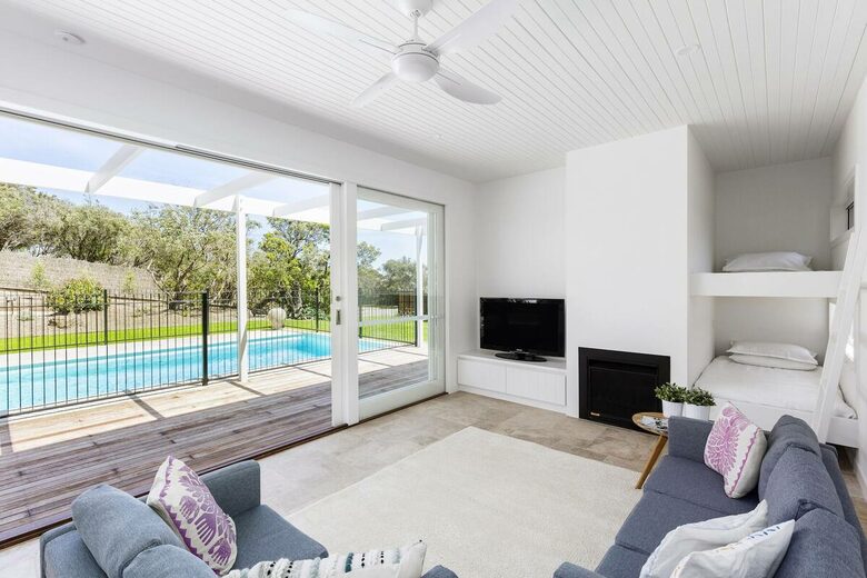 Blairgowrie Coastal Retreat | Light-Filled Sanctuary Near the Dunes - Blairgowrie, Australia