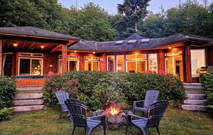 Jensen’s Bay Retreat | Nature, Comfort, and Coastal Charm - Tofino, Canada