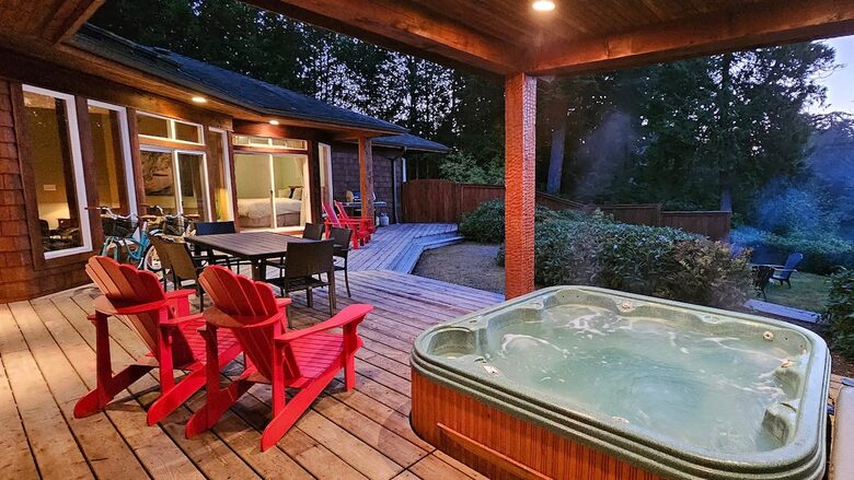 Jensen’s Bay Retreat | Nature, Comfort, and Coastal Charm - Tofino, Canada
