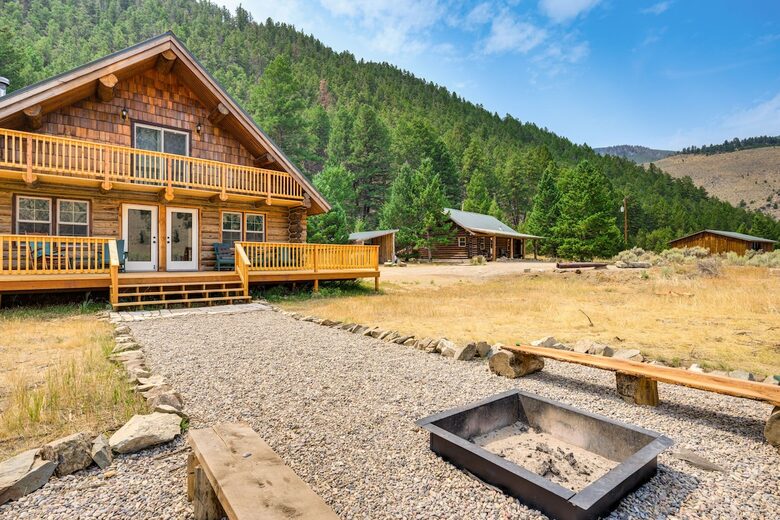 Peaceful Montana Getaway on the Famous Big Hole River - Butte, Montana