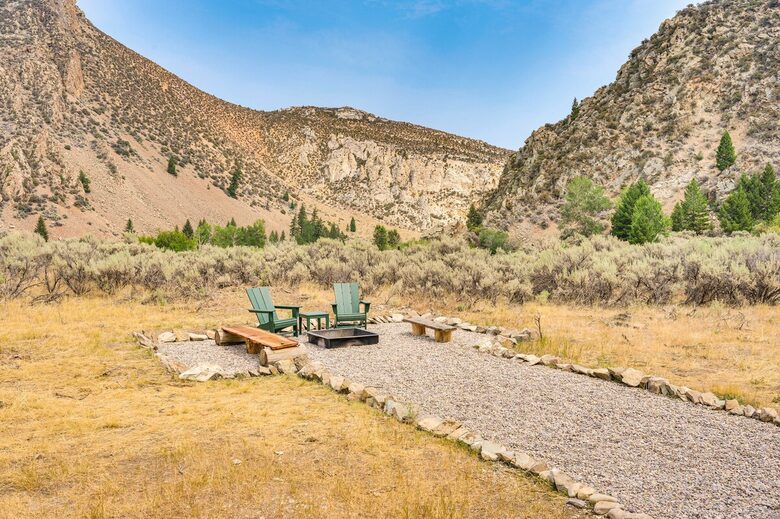 Peaceful Montana Getaway on the Famous Big Hole River - Butte, Montana