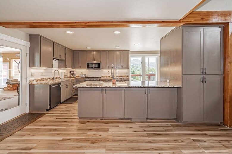 Expansive Mountain Retreat Near Palisades & Jackson Hole - Irwin, Idaho
