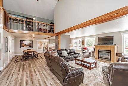 Expansive Mountain Retreat Near Palisades & Jackson Hole - Irwin, Idaho
