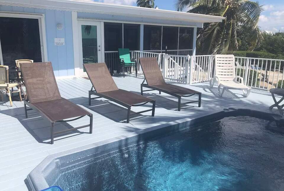 Sophisticated Waterfront Haven in the Florida Keys - Cudjoe Key, Florida
