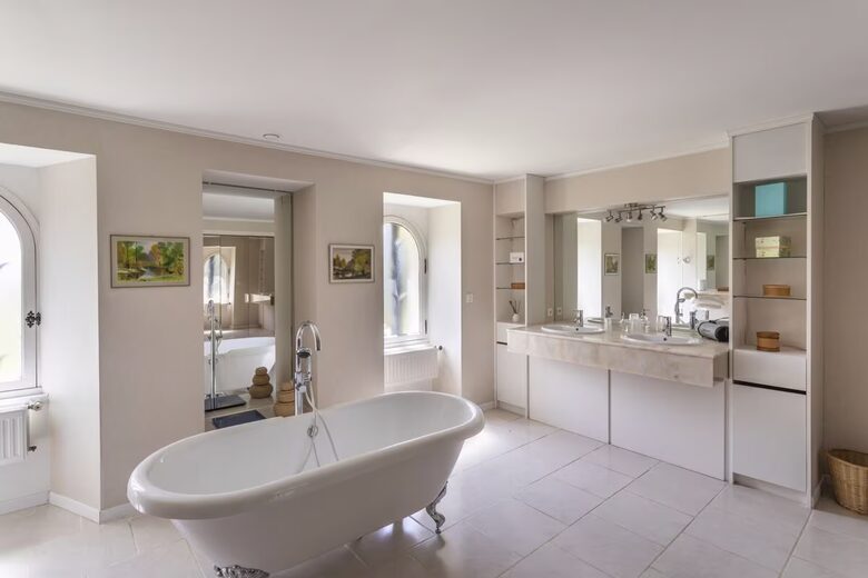 Manoir Coteaux - Doué-la-Fontaine, France