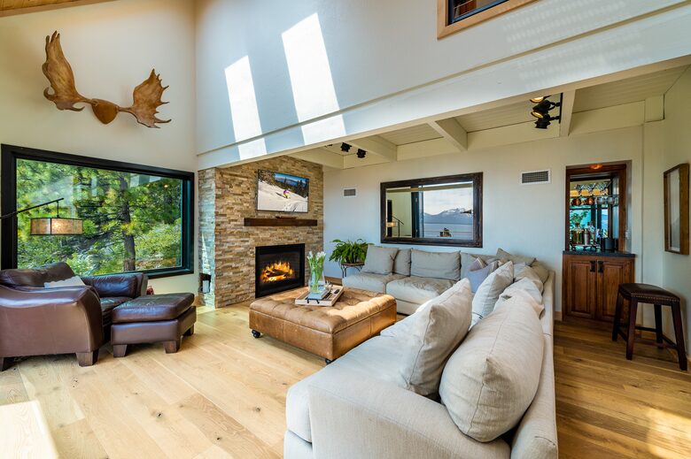 Lakeside Elegance in Tahoe Pines - Tahoma, California