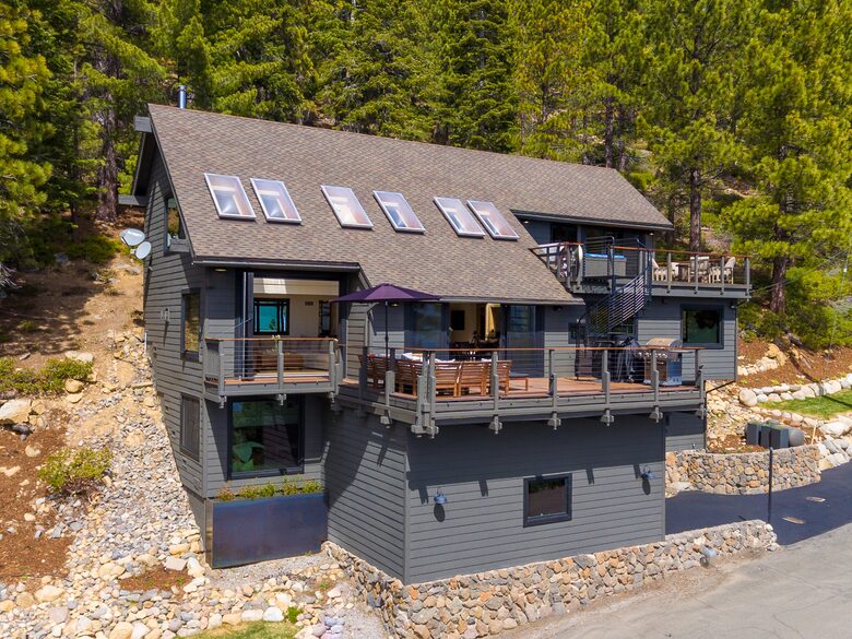 Lakeside Elegance in Tahoe Pines - Tahoma, California
