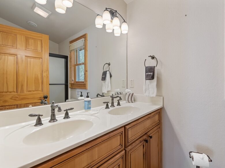 Upstairs Bath