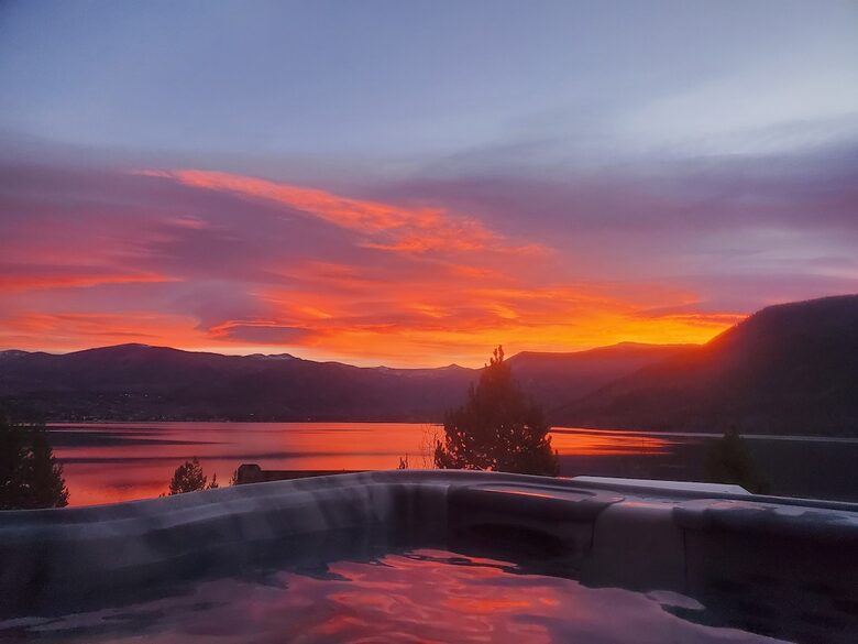 Lake Otter Lodge - Luxury Rocky Mountain Lake House - Grand Lake, Colorado