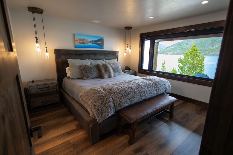 Lake Otter Lodge - Luxury Rocky Mountain Lake House - Grand Lake, Colorado