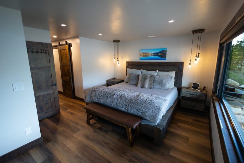Lake Otter Lodge - Luxury Rocky Mountain Lake House - Grand Lake, Colorado