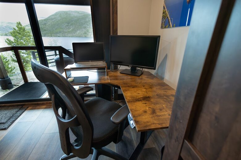 Lake Otter Lodge - Luxury Rocky Mountain Lake House - Grand Lake, Colorado