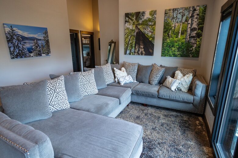 Lake Otter Lodge - Luxury Rocky Mountain Lake House - Grand Lake, Colorado