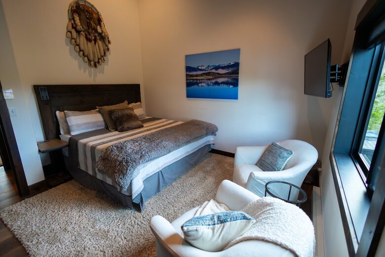 Lake Otter Lodge - Luxury Rocky Mountain Lake House - Grand Lake, Colorado