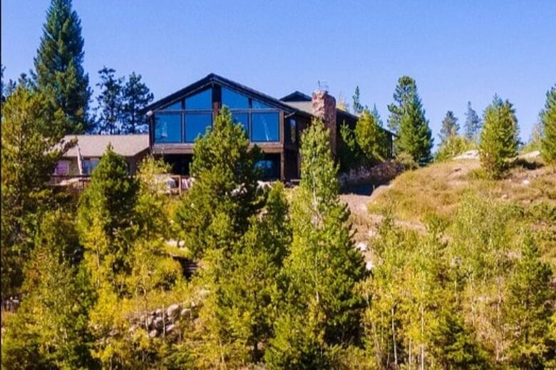 Lake Otter Lodge - Luxury Rocky Mountain Lake House - Grand Lake, Colorado